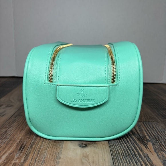 Truly Bag Vanity Case Make up Organizer Travel Storage Trip Carry On Beauty - Picture 2 of 9